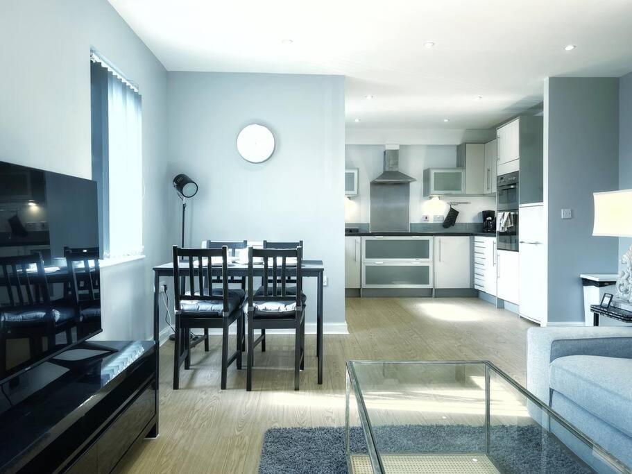New Luxurious And Business Apt Leilighet Swansea Eksteriør bilde