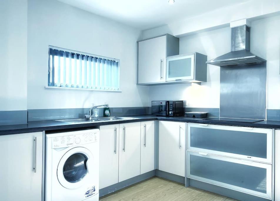 New Luxurious And Business Apt Leilighet Swansea Eksteriør bilde