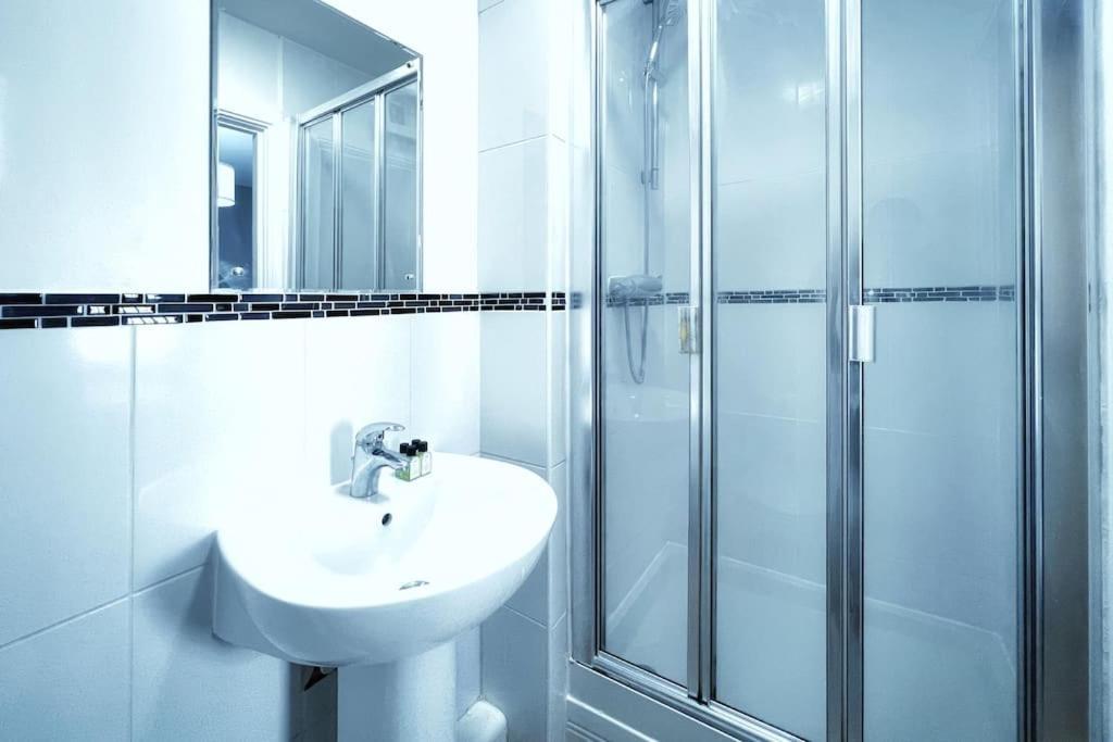 New Luxurious And Business Apt Leilighet Swansea Eksteriør bilde